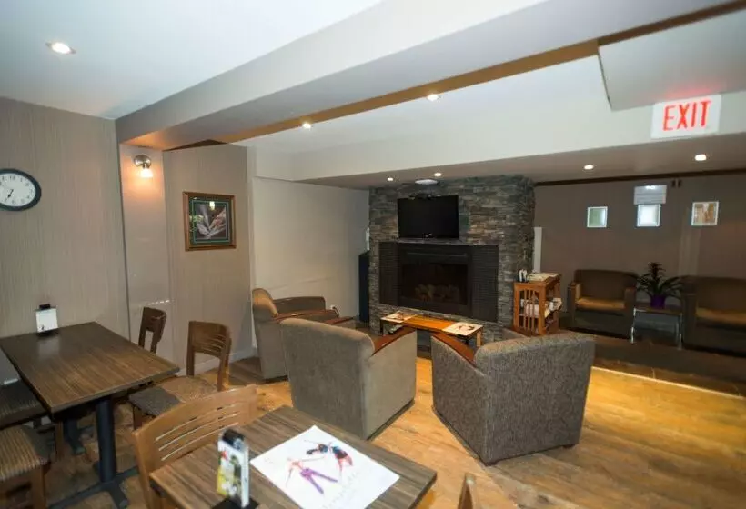 فندق Coast Fort St John