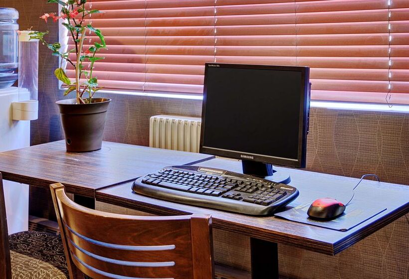 ホテル Coast Fort St John