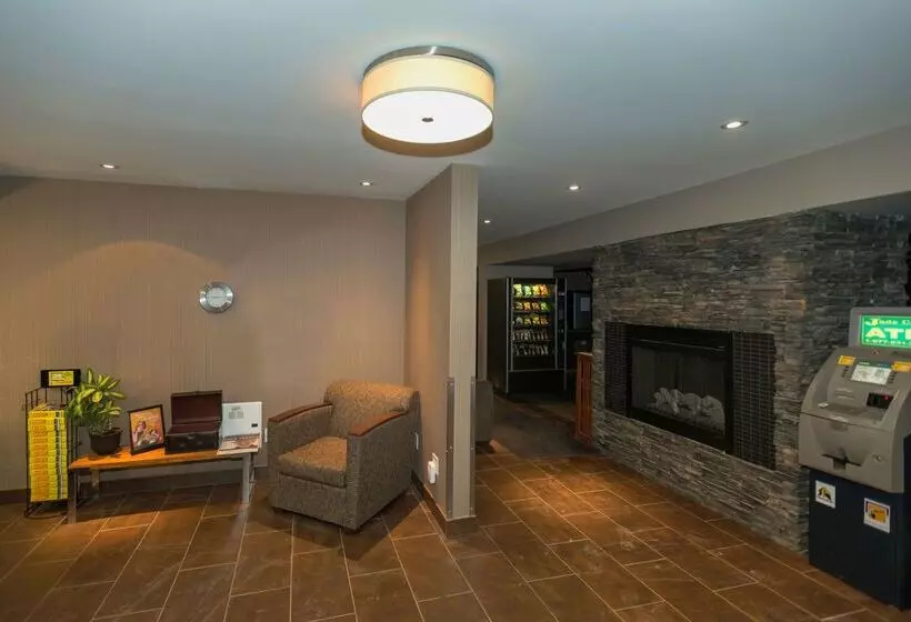 فندق Coast Fort St John