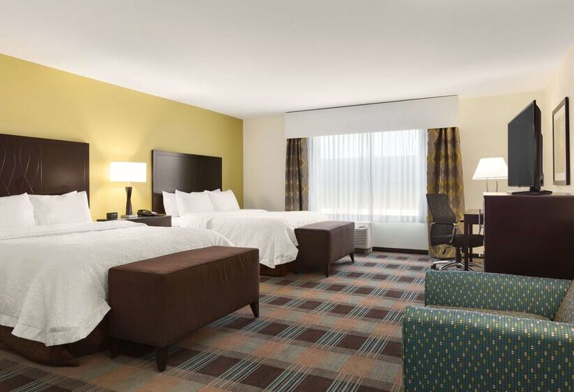 فندق Hampton Inn Fairmont