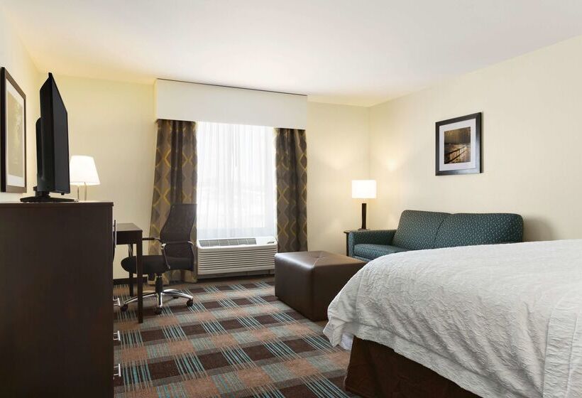 فندق Hampton Inn Fairmont