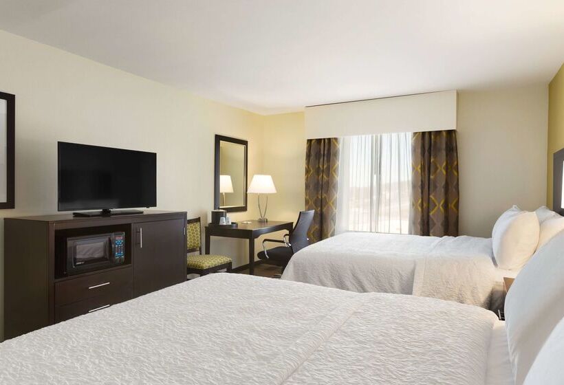 فندق Hampton Inn Fairmont