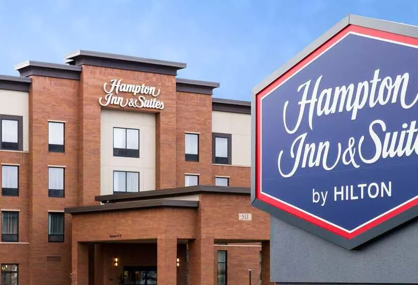 ホテル Hampton Inn & Suites La Crosse Downtown