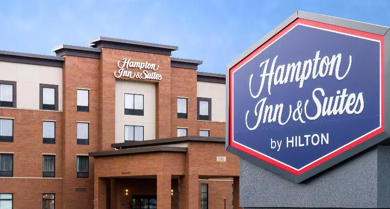 ホテル Hampton Inn & Suites La Crosse Downtown