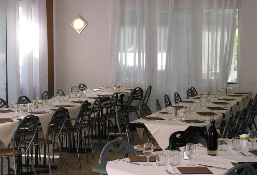 هتل Du Moulin à Vent Gerland