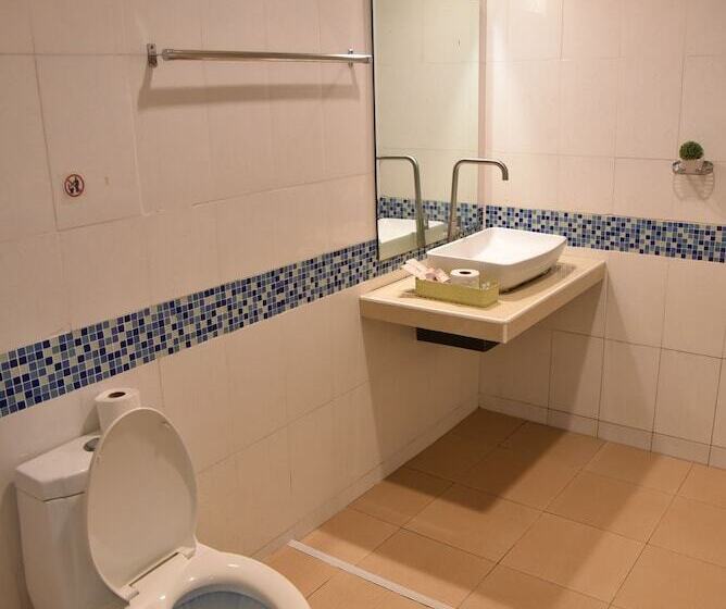 בית מלון כפרי Kathalee Beach Resort & Spa