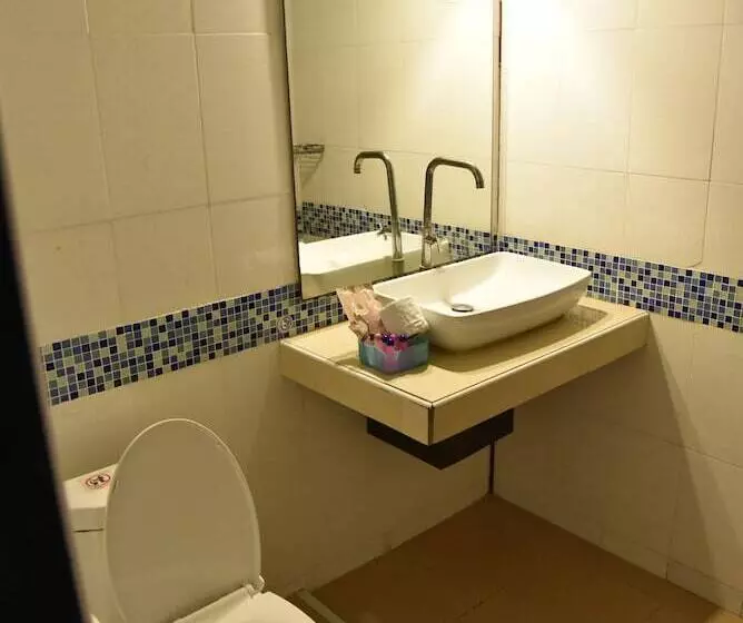 酒店 Kathalee Beach Resort & Spa