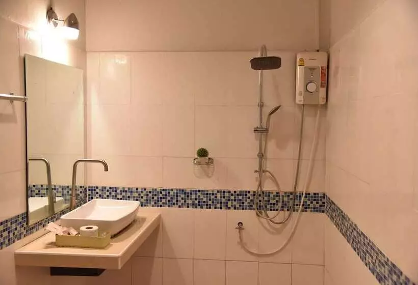 酒店 Kathalee Beach Resort & Spa