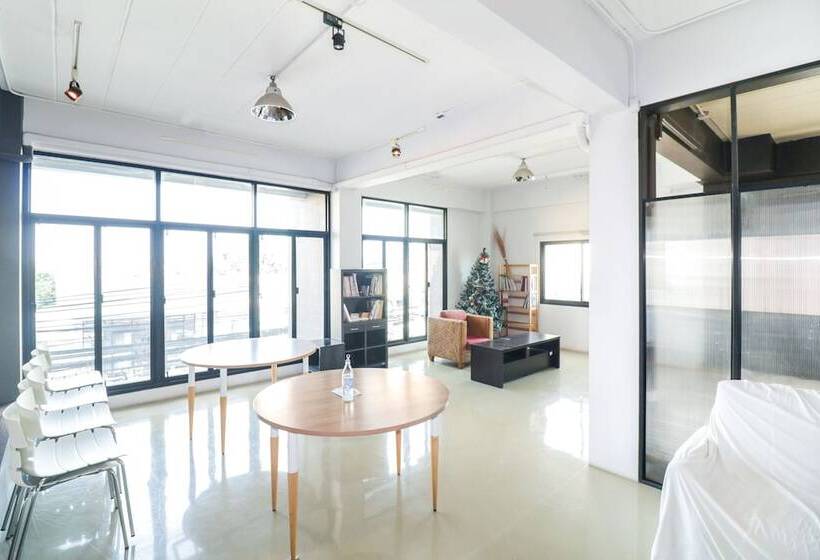 호텔 King One Suvarnabhumi