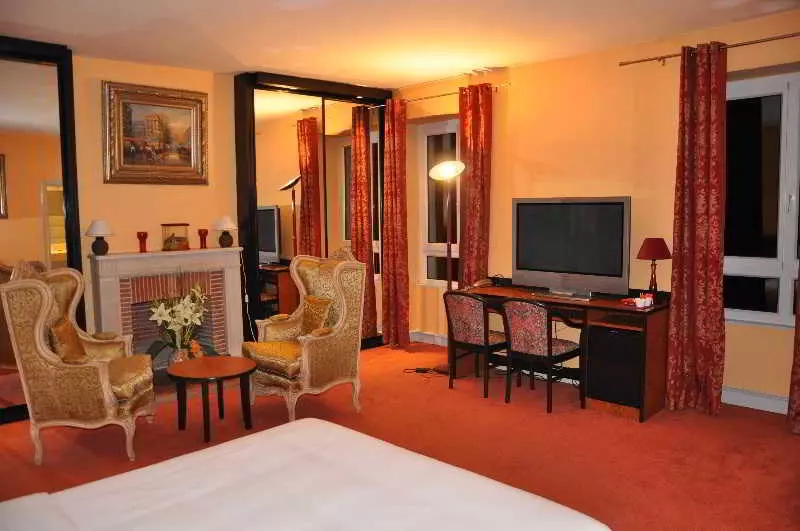 Отель Le Parc D'eden