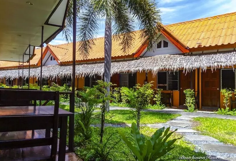 ホテル Lipe Banyan Apartments