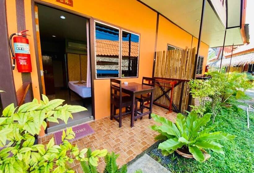 בית מלון כפרי Lipe Banyan Apartments