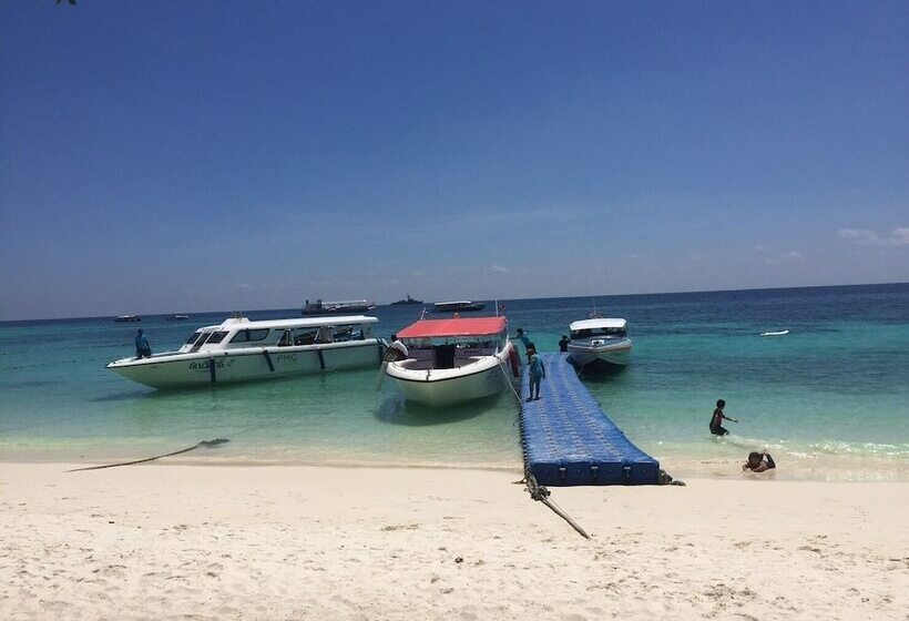 בית מלון כפרי Lipe Banyan Apartments