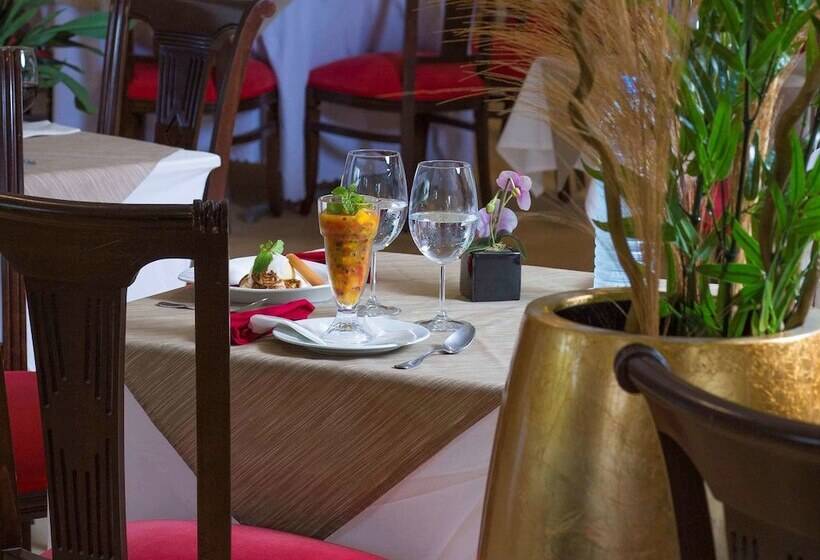 هتل Mercure Cayenne Royal Amazonia