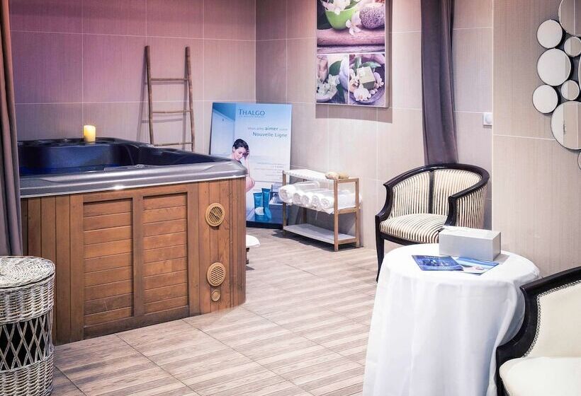 هتل Mercure Cayenne Royal Amazonia