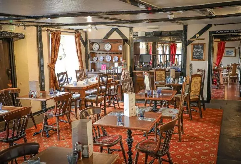 בית מלון כפרי Queens Head Inn, Tirril