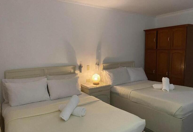 호텔 Seabird International Resort