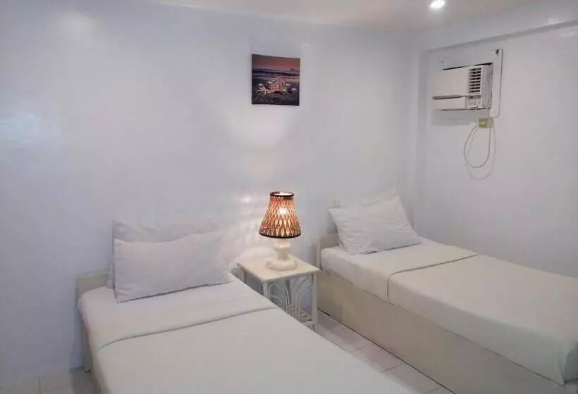 Отель Seabird International Resort