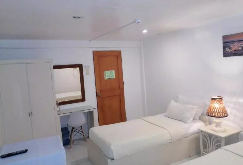 Отель Seabird International Resort