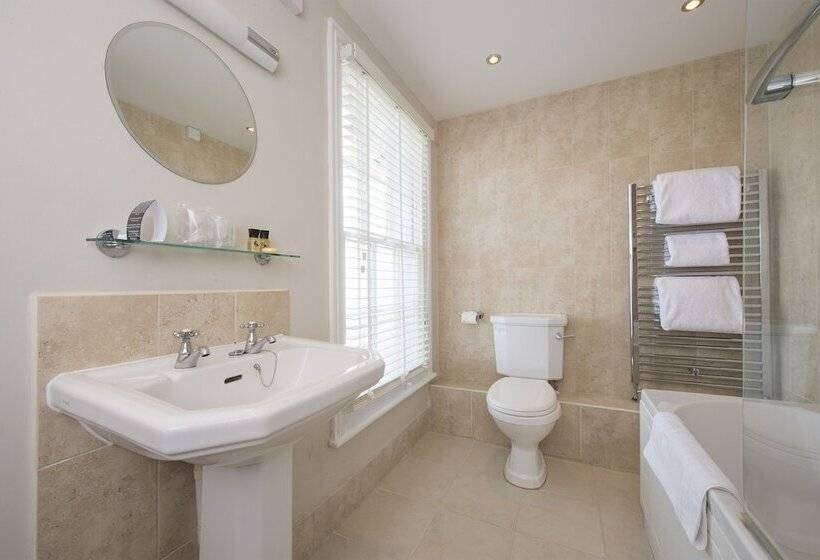 فندق The Boathouse