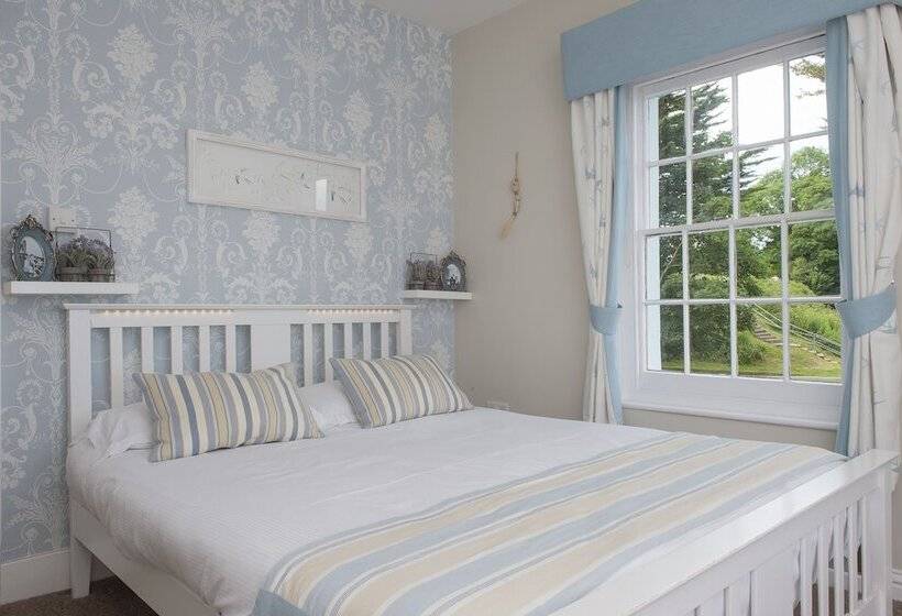 فندق The Boathouse