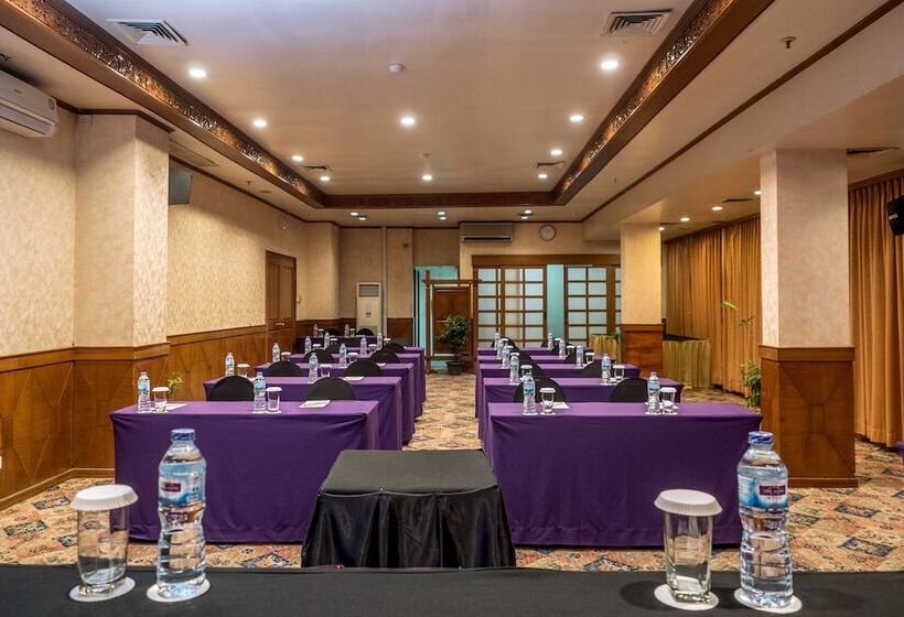 酒店 The Hills Batam