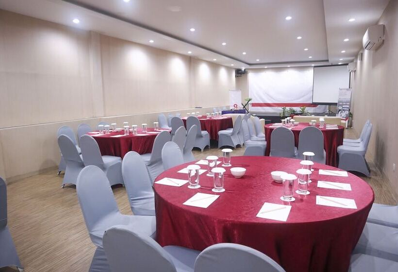 호텔 The Hills Batam