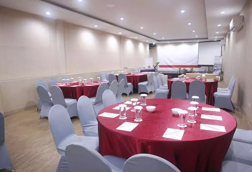 ホテル The Hills Batam