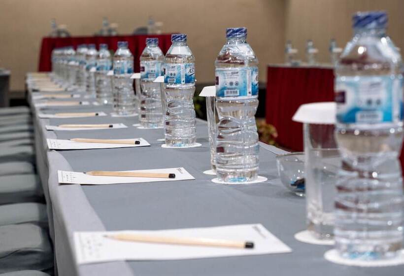 호텔 The Hills Batam