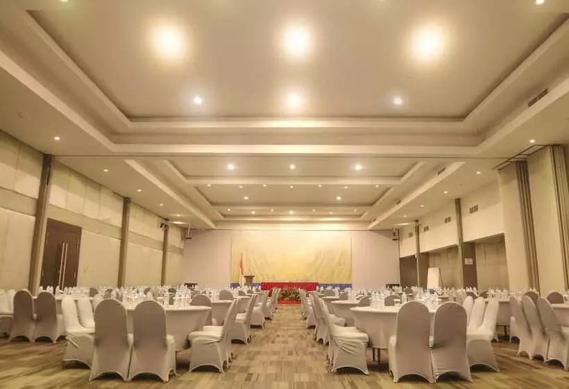 ホテル The Hills Batam