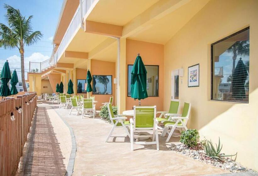 فندق Windjammer Resort And Beach Club