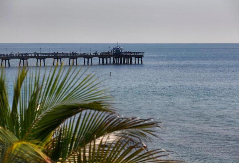 فندق Windjammer Resort And Beach Club