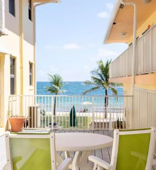 Hotel Windjammer Resort And Beach Club