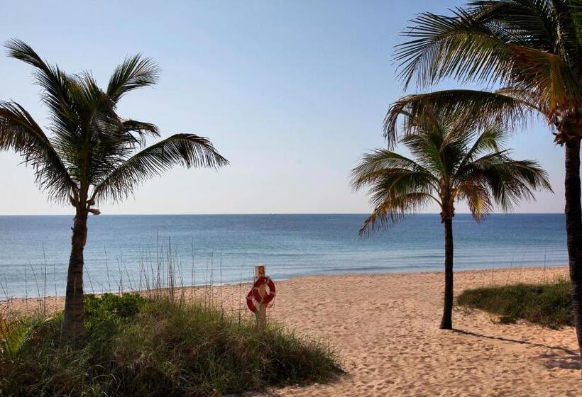 فندق Windjammer Resort And Beach Club