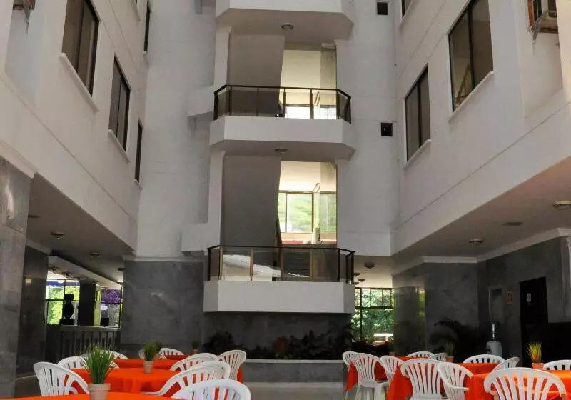 Hotel Axis Inn By Geh Suites