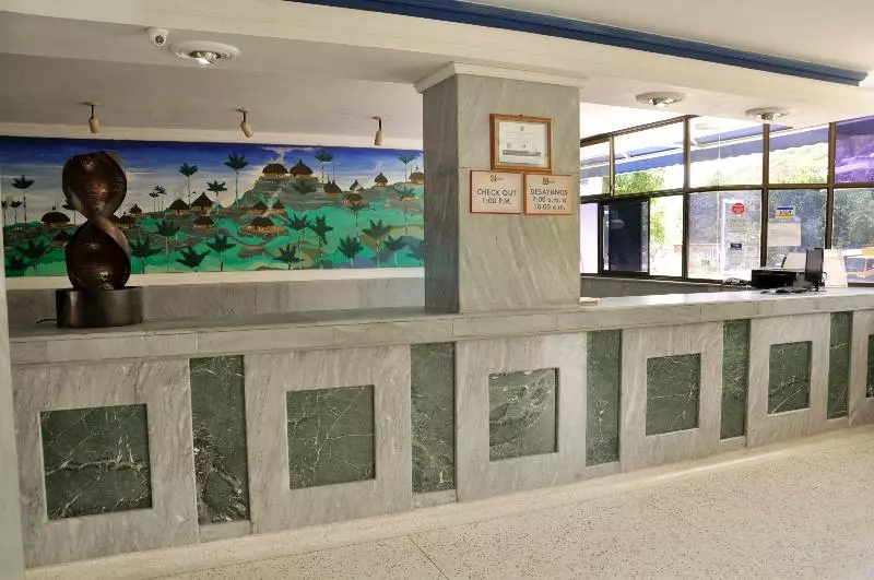 Hotel Axis Inn By Geh Suites