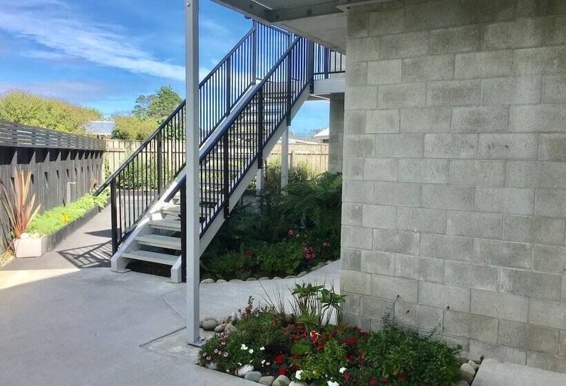 모텔 Carters By The Sea Beachside Studio Apartments