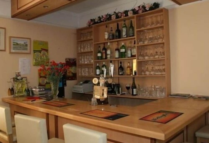 بنسيون Lyme Bay House