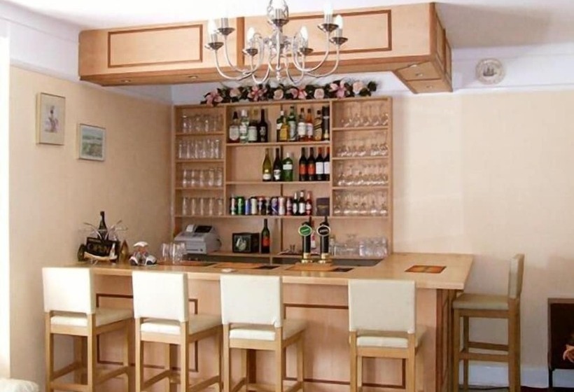 بنسيون Lyme Bay House