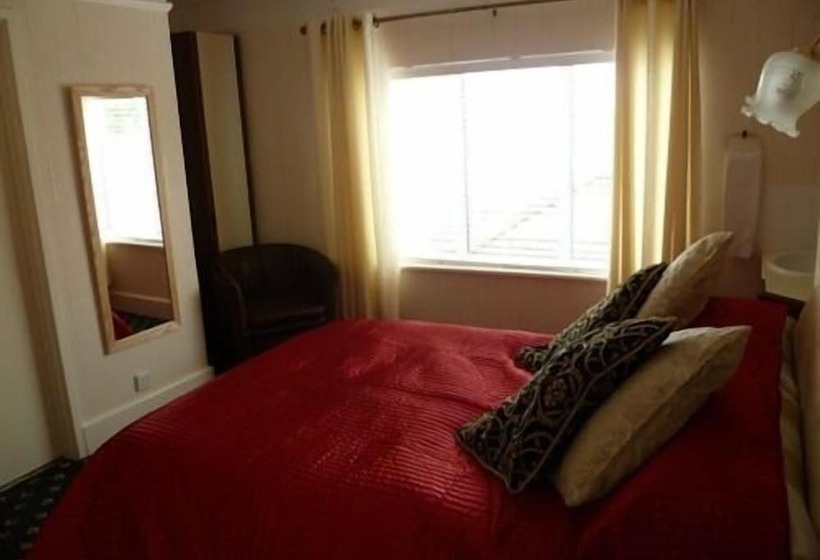 بنسيون Lyme Bay House