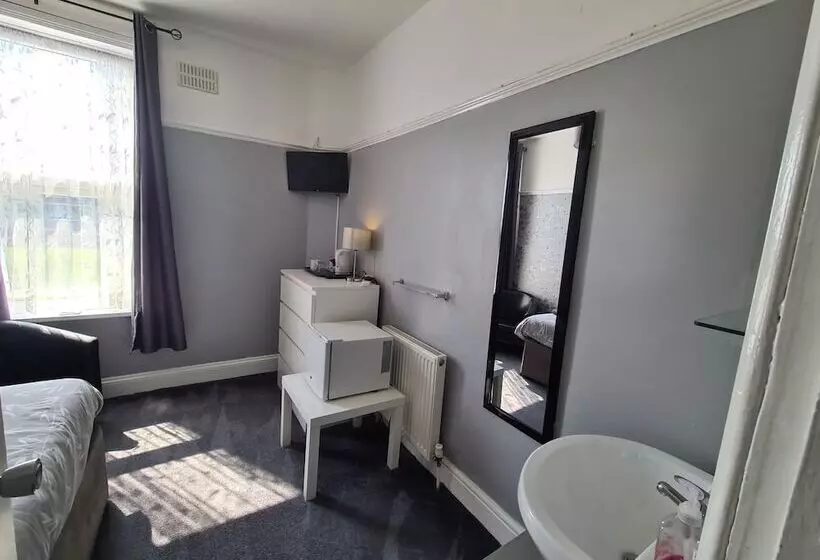 Pensjonat The Roslyn Guest House