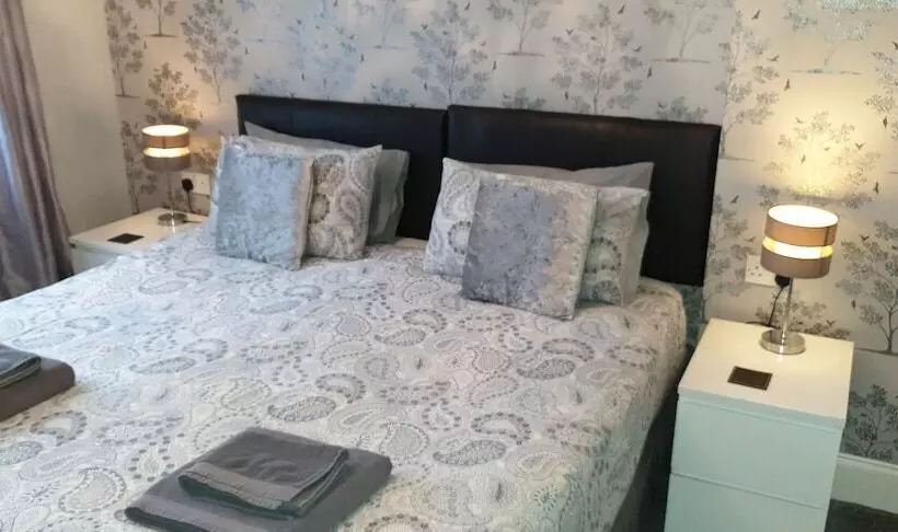 Pensjonat The Roslyn Guest House