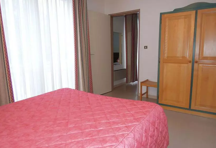 Grands Chenes Du Parc