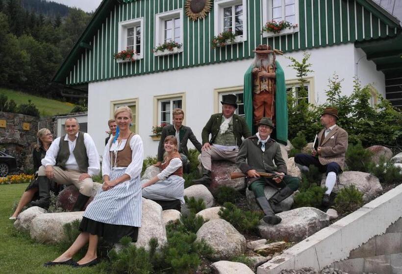 Pension And Apartments Monika