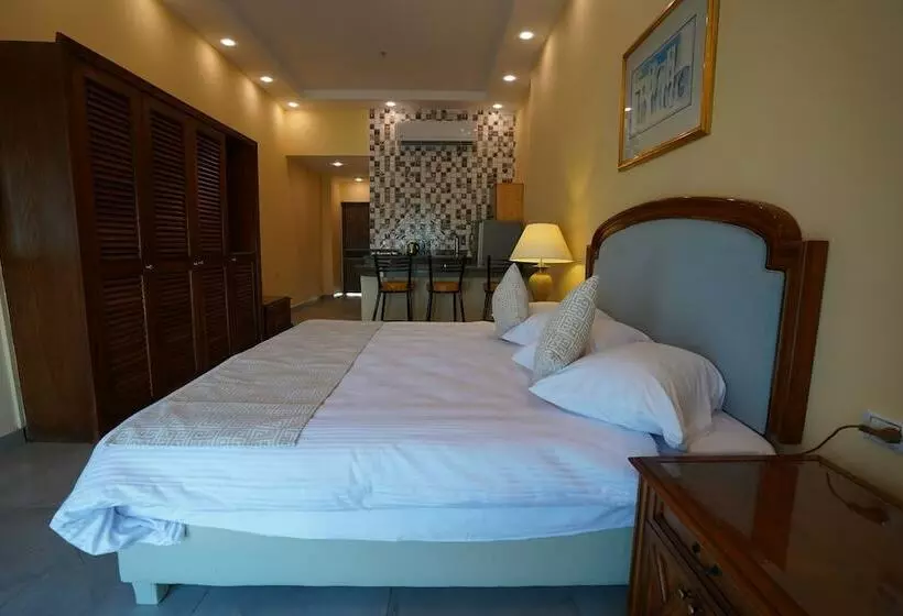 Hotelli Counsel Beach New Alamein