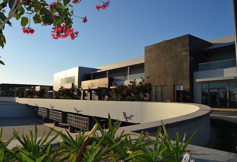 فندق Counsel Beach New Alamein