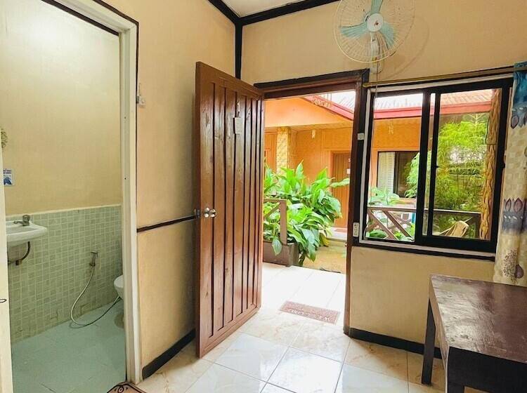 Aamiaismajoitus (B&B) Forest Camp El Nido