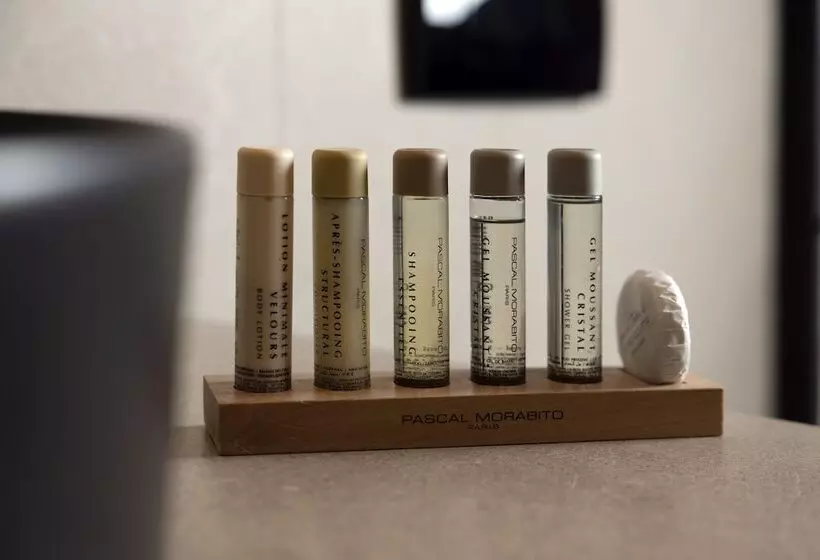 Hotelli Pnoes Luxury Suites