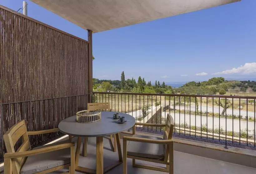 Hotelli Pnoes Luxury Suites