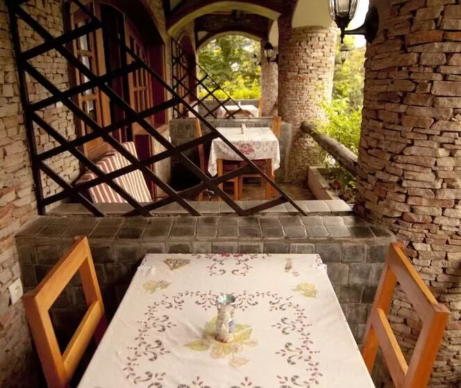 هتل Hôtel Clos Des Limbas